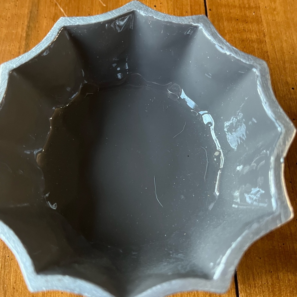 NEW NEW Marigold Artisans Silver and Grey Enamel Fluted Bowl